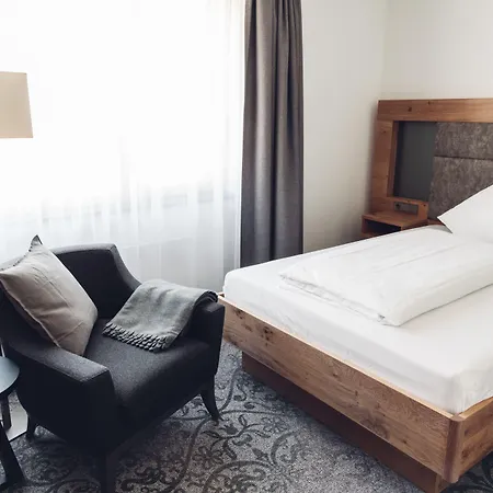 Ruehrberger Hof & Restaurant Bei Basel Otel