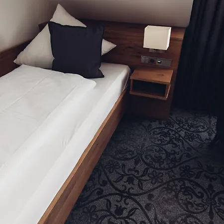 Ruehrberger Hof & Restaurant Bei Basel