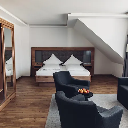 Ruehrberger Hof & Restaurant Bei Basel Otel 3*