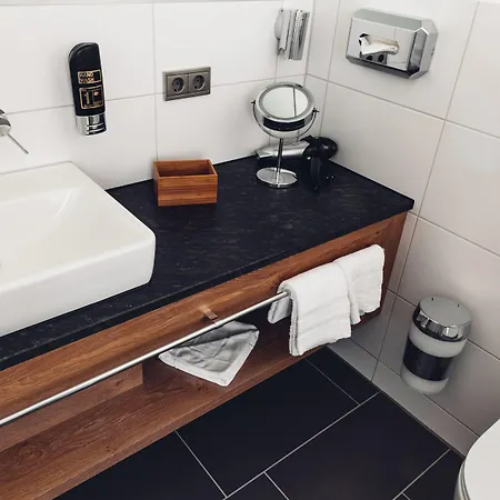 Ruehrberger Hof & Restaurant Bei Basel Otel 3*