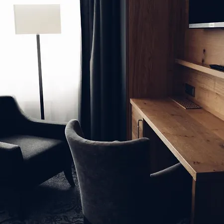 Ruehrberger Hof & Restaurant Bei Basel グレンツァッハ・ヴィレン