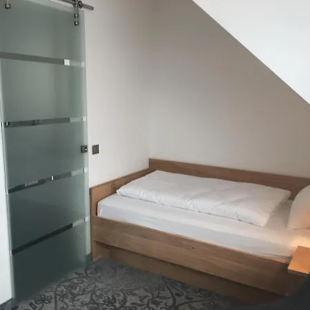 Ruehrberger Hof & Restaurant Bei Basel 3*