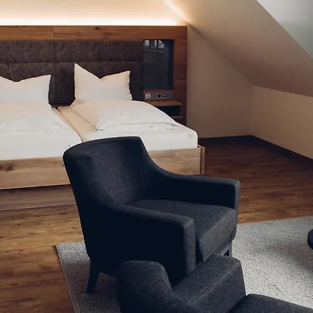 Ruehrberger Hof & Restaurant Bei Basel